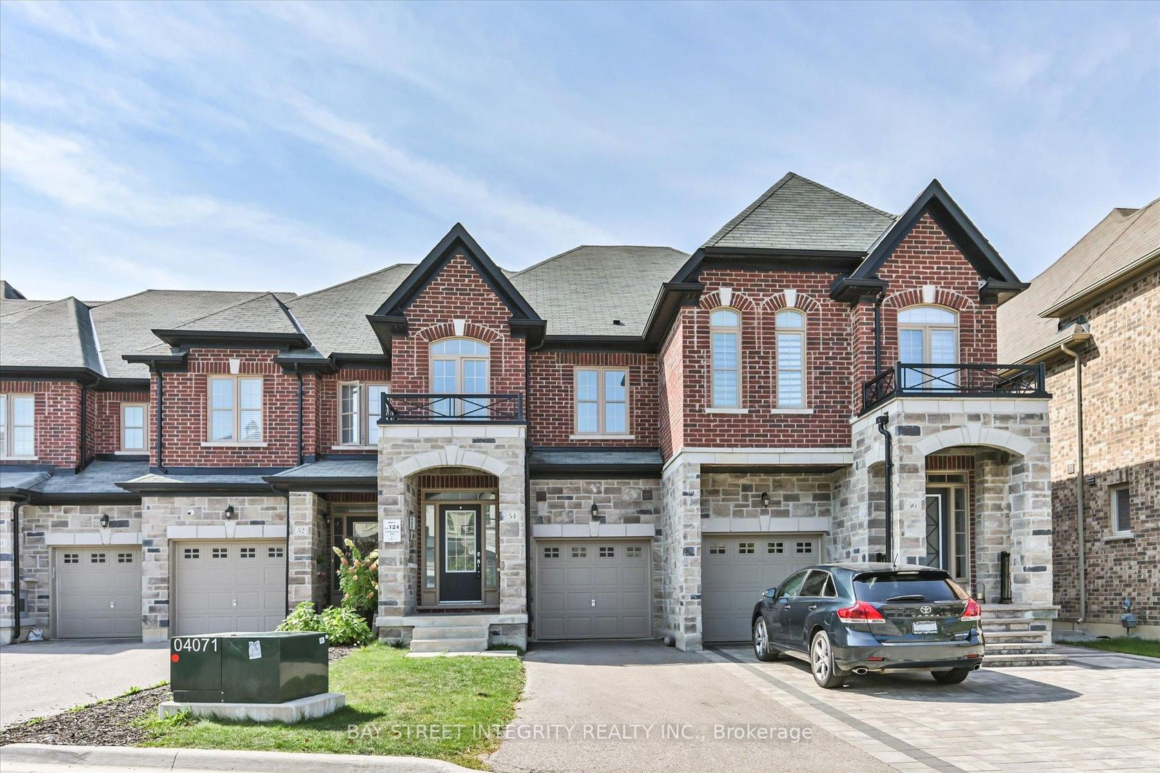 54 Walter Proctor Road, Sharon, East Gwillimbury 