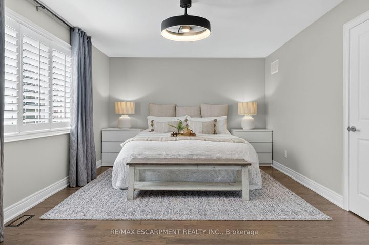Photo 18 at 117 Wimberly Avenue, Waterdown, Hamilton