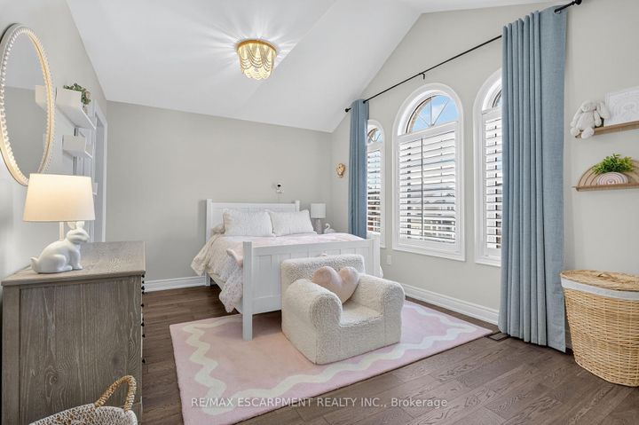 Photo 22 at 117 Wimberly Avenue, Waterdown, Hamilton