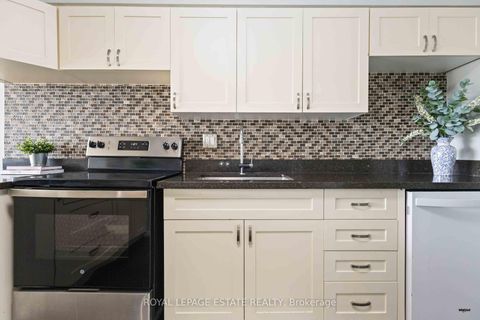 Photo 14 at 711 - 10 Martha Eaton Way, Amesbury, Toronto