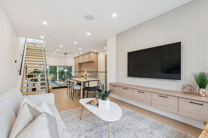 Photo 14 at 32 Westlake Crescent, Lumsden, Toronto