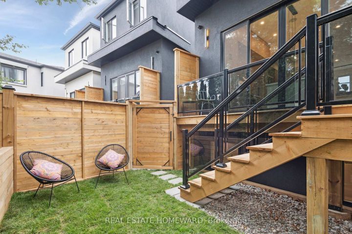 Photo 35 at 32 Westlake Crescent, Lumsden, Toronto