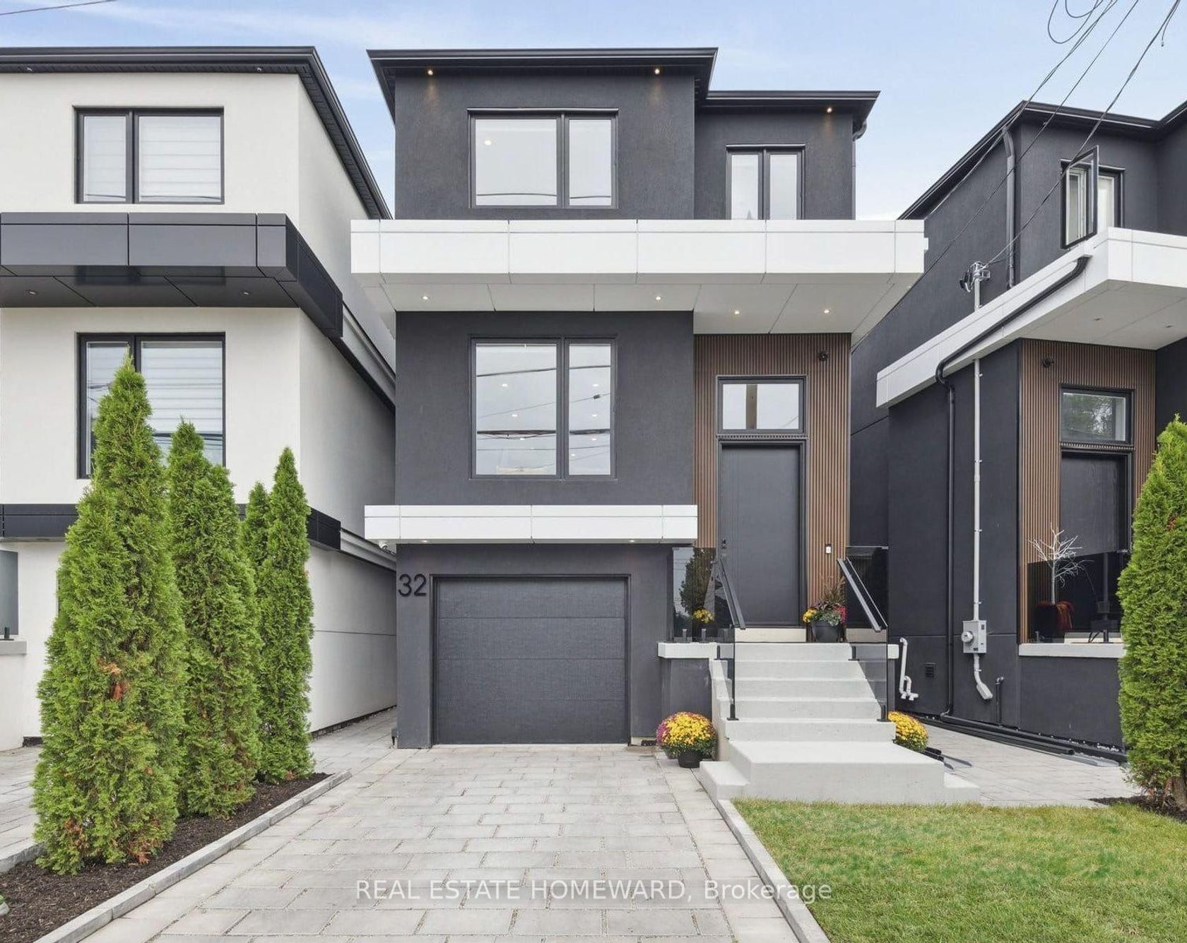 32 Westlake Crescent, Lumsden, Toronto 2