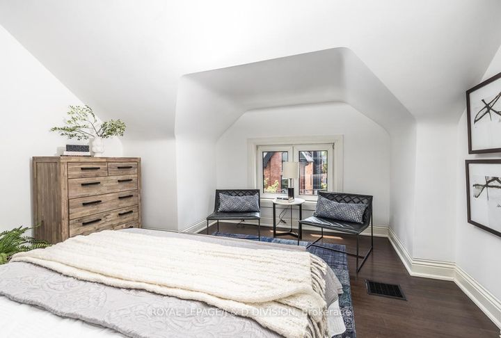 Photo 23 at 16 Boswell Avenue, Annex, Toronto