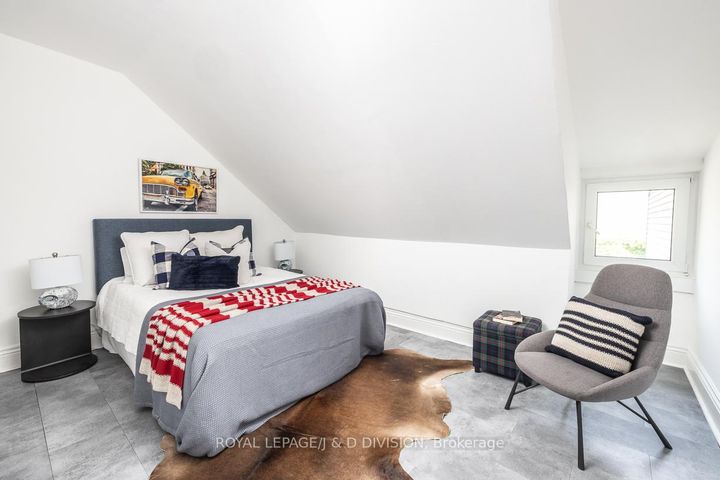 Photo 24 at 16 Boswell Avenue, Annex, Toronto