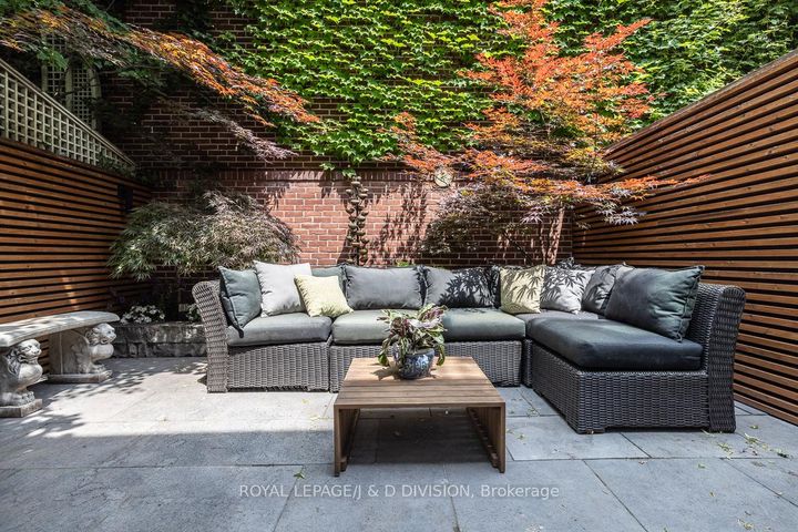 Photo 30 at 16 Boswell Avenue, Annex, Toronto