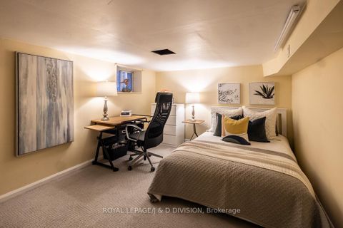 Photo 26 at 16 Boswell Avenue, Annex, Toronto