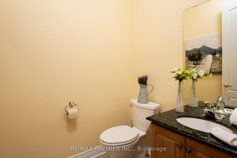 Photo 18 at 28 Timberwood Drive, Sonoma Heights, Vaughan
