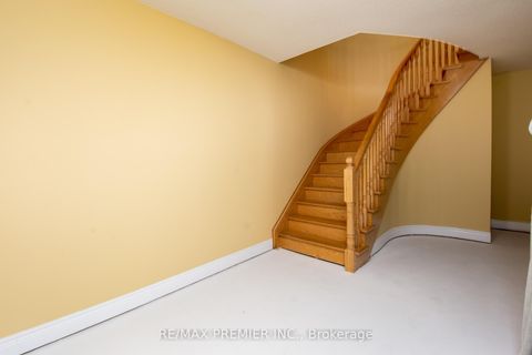 Photo 28 at 28 Timberwood Drive, Sonoma Heights, Vaughan