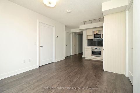 Photo 10 at 501 - 7 Mabelle Avenue, City Centre West, Toronto