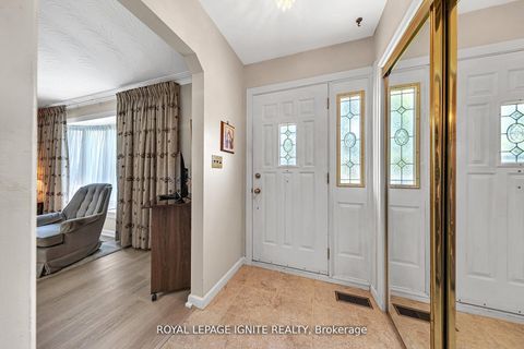 Photo 2 at 24 Beran Drive, Woburn, Toronto