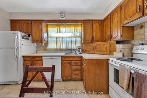 Photo 12 at 24 Beran Drive, Woburn, Toronto