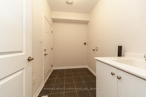 Photo 8 at 1434 STOVELL Crescent, Lefroy, Innisfil