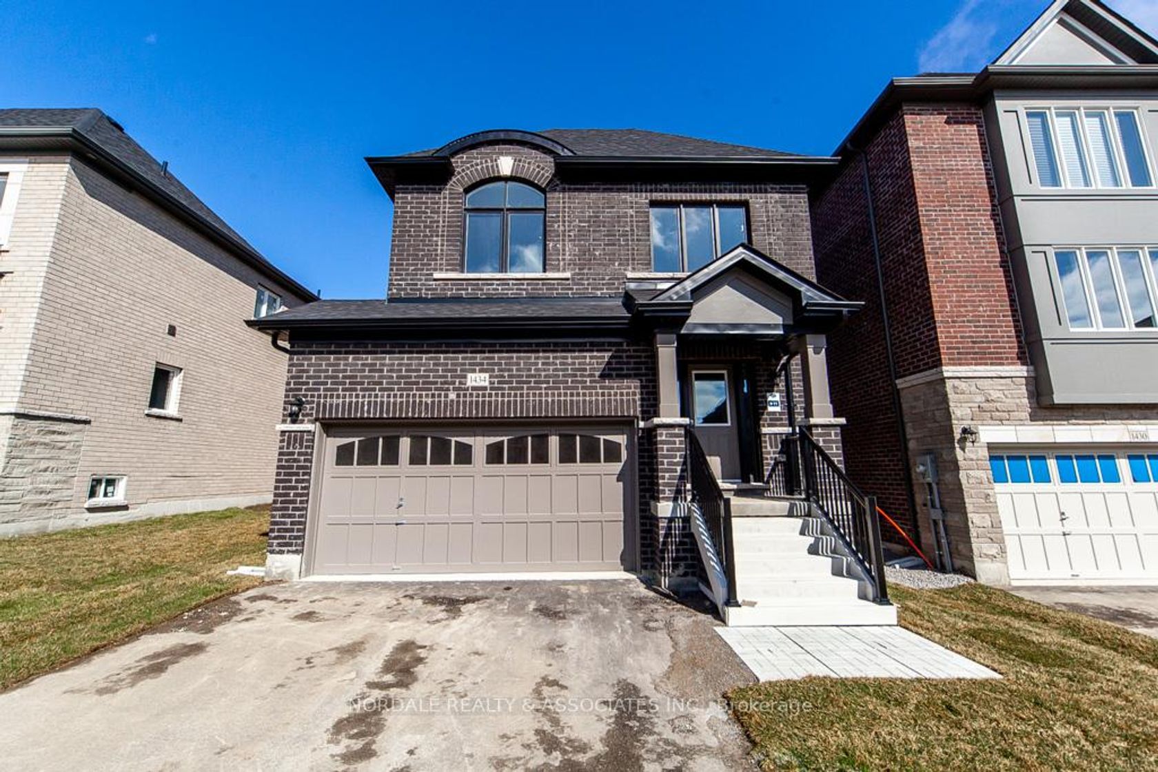 1434 STOVELL Crescent, Lefroy, Innisfil photo number 2 1434 STOVELL Crescent, Lefroy, Innisfil photo number 2