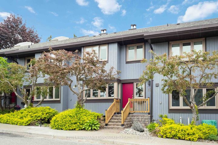 Photo 1 at 37 Rainbow Creekway, Bayview Village, Toronto