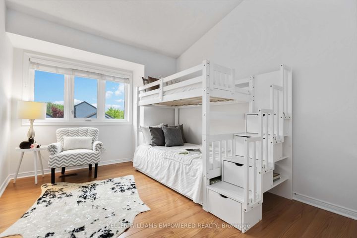 Photo 18 at 37 Rainbow Creekway, Bayview Village, Toronto