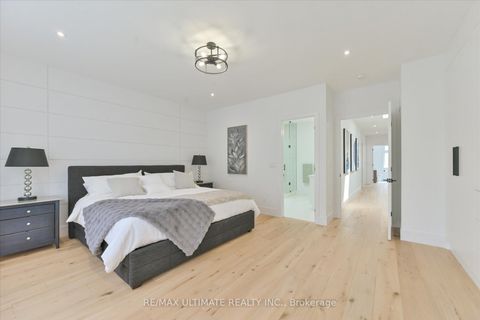 Photo 24 at 32 Thirty Eighth Street, Long Branch, Toronto