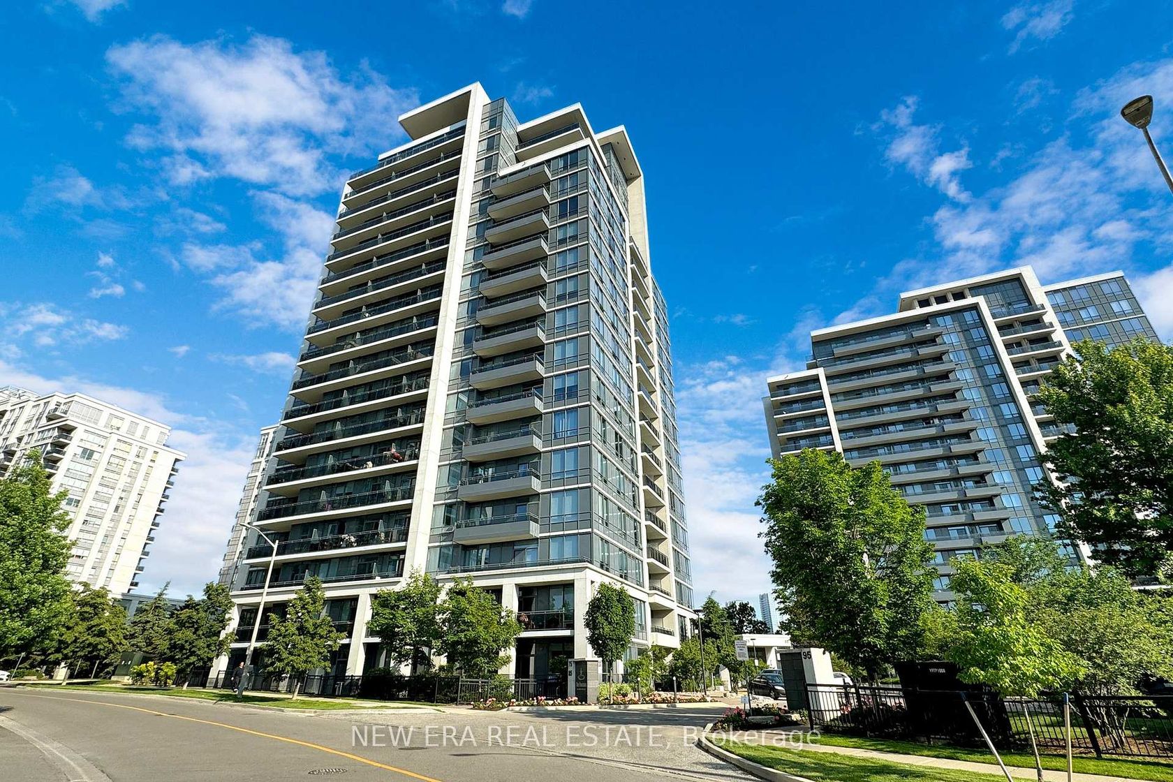 1206 - 75 North Park Road, Beverley Glen, Vaughan by Loree Meneguzzi Real Estate 1206 - 75 North Park Road, Beverley Glen, Vaughan