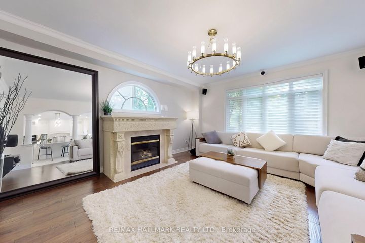 Photo 3 at 436 Paradelle Drive, Oak Ridges Lake Wilcox, Richmond Hill
