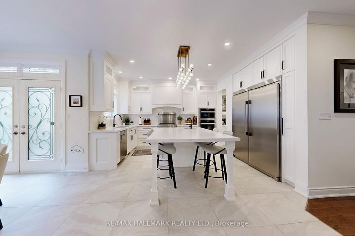 Photo 10 at 436 Paradelle Drive, Oak Ridges Lake Wilcox, Richmond Hill