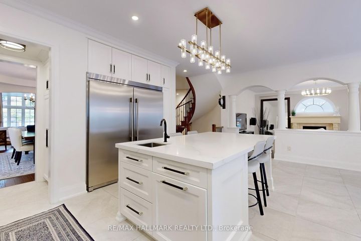 Photo 12 at 436 Paradelle Drive, Oak Ridges Lake Wilcox, Richmond Hill