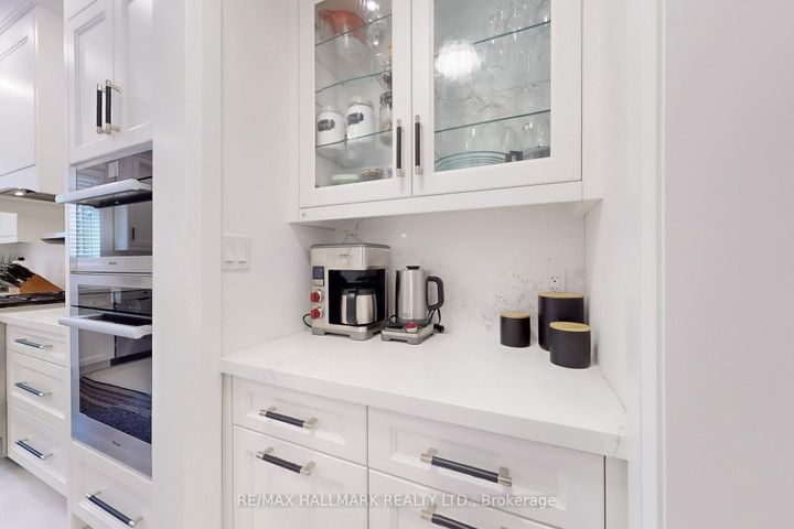 Photo 14 at 436 Paradelle Drive, Oak Ridges Lake Wilcox, Richmond Hill