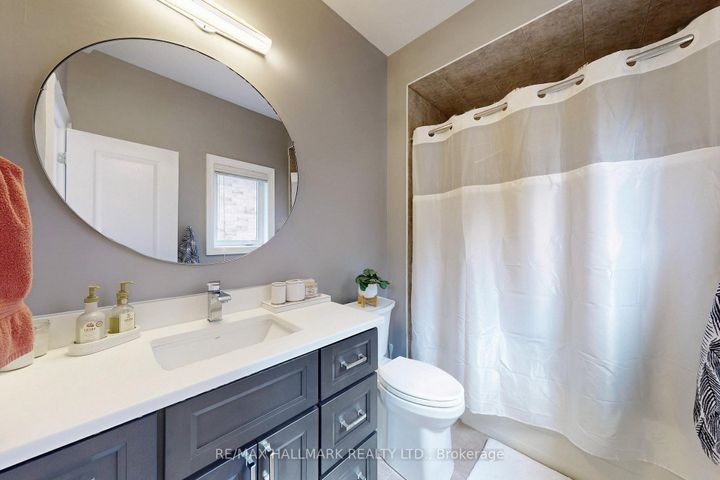 Photo 27 at 436 Paradelle Drive, Oak Ridges Lake Wilcox, Richmond Hill