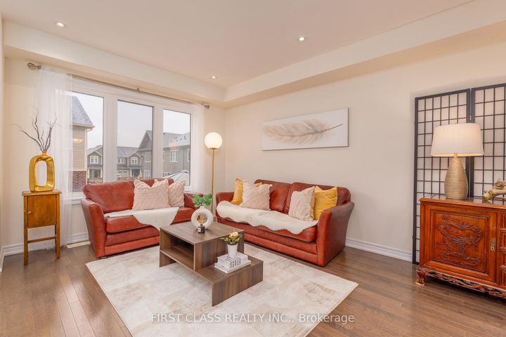 Photo 9 at 42 GREAT GABE Crescent, Windfields, Oshawa