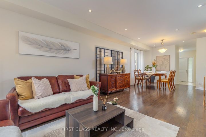Photo 13 at 42 GREAT GABE Crescent, Windfields, Oshawa