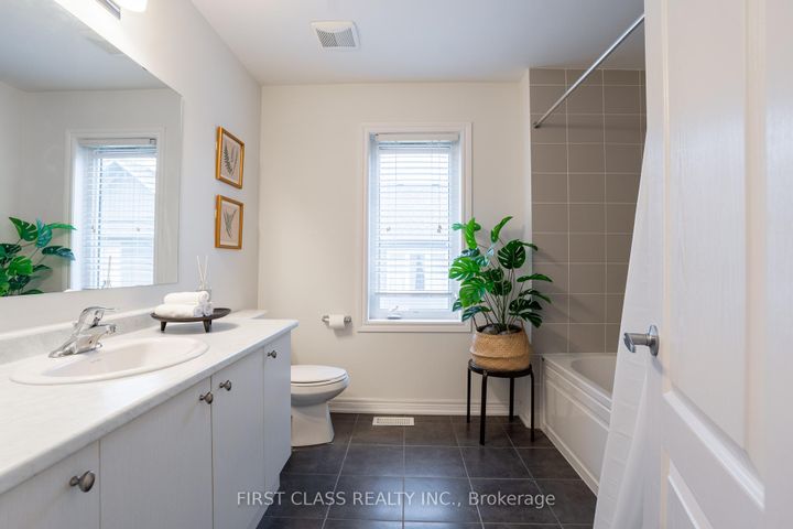 Photo 22 at 42 GREAT GABE Crescent, Windfields, Oshawa