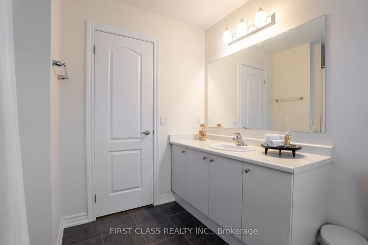 Photo 23 at 42 GREAT GABE Crescent, Windfields, Oshawa