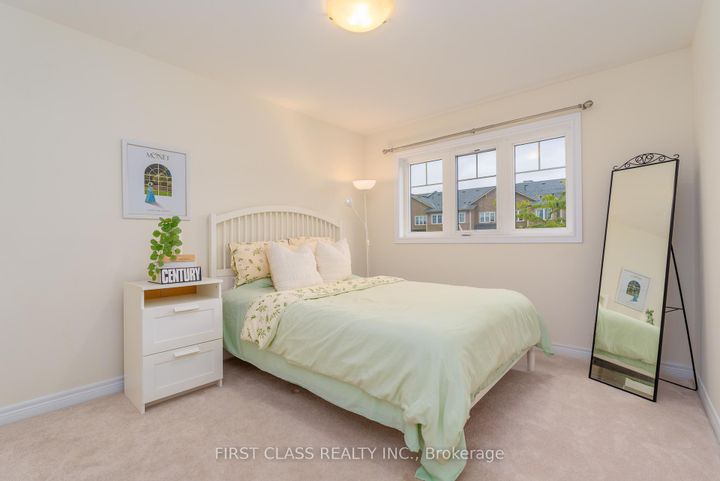 Photo 24 at 42 GREAT GABE Crescent, Windfields, Oshawa
