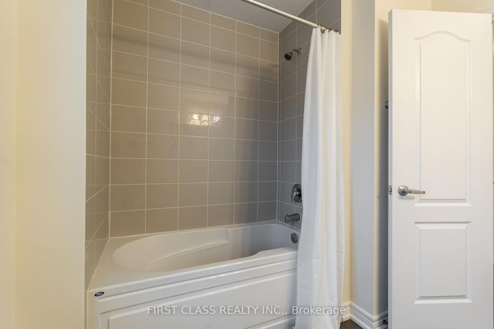 Photo 30 at 42 GREAT GABE Crescent, Windfields, Oshawa