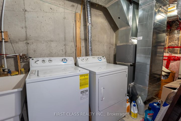 Photo 36 at 42 GREAT GABE Crescent, Windfields, Oshawa