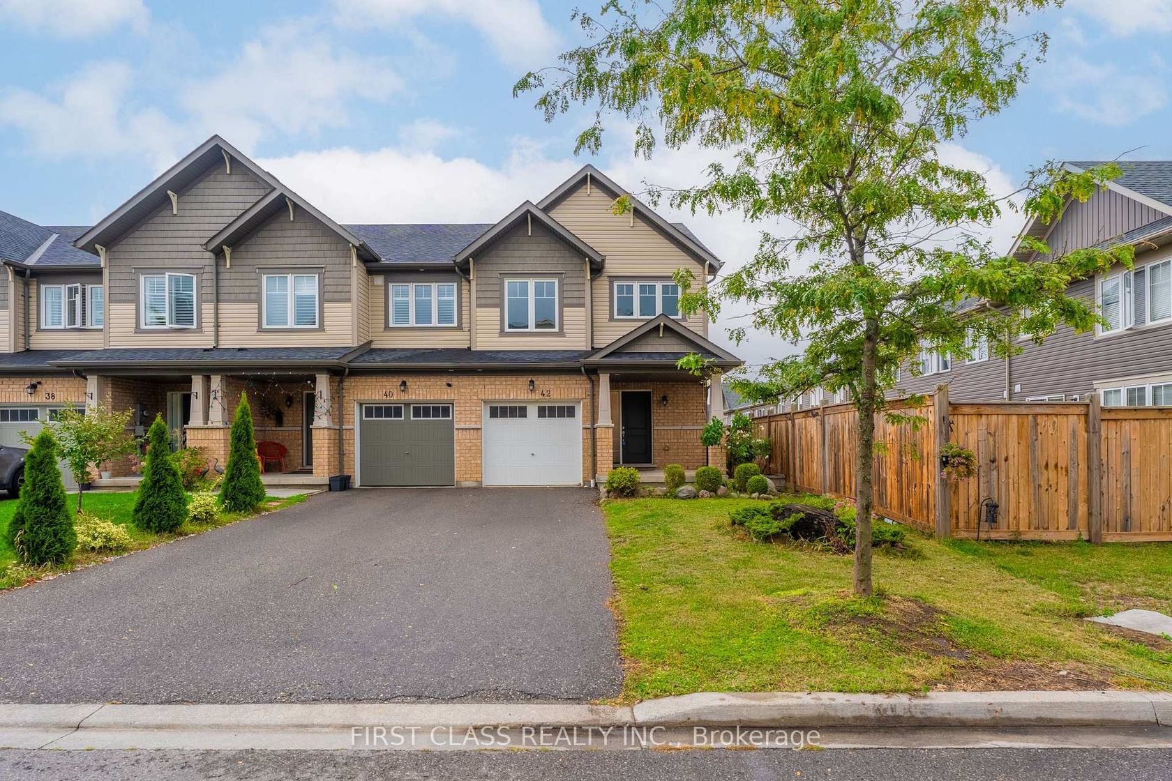 42 GREAT GABE Crescent, Windfields, Oshawa 2