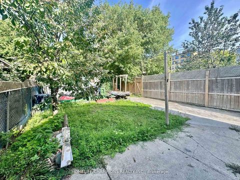 Photo 2 at 181 Cedric Avenue, Oakwood Village, Toronto