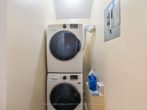 Photo 27 at 490 Windermere Avenue, Bloor West Village, Toronto