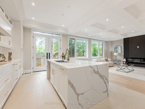 Photo 9 at 37 Sugarbush Square, Highland Creek, Toronto