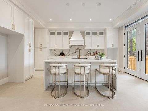 Photo 11 at 37 Sugarbush Square, Highland Creek, Toronto