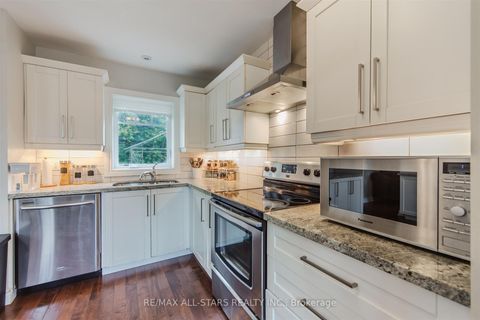 Photo 5 at 27 Martindale Road, Cliffcrest, Toronto