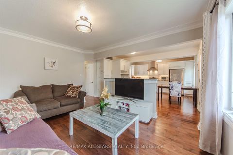 Photo 7 at 27 Martindale Road, Cliffcrest, Toronto