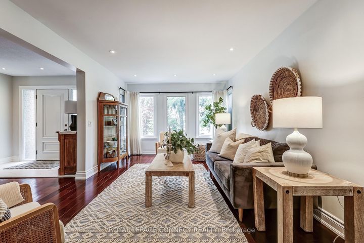 Photo 6 at 545 Charnwood Court, Amberlea, Pickering