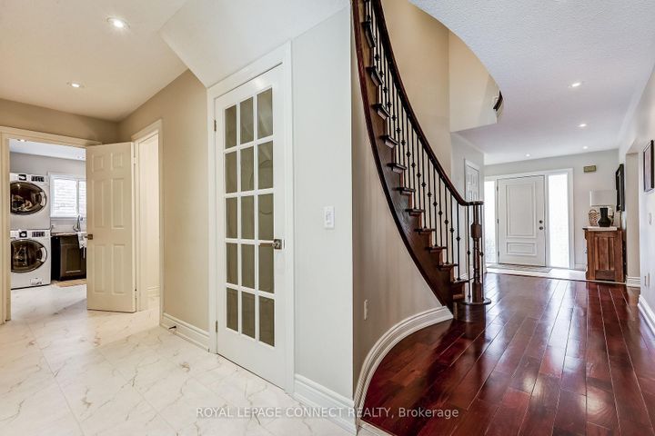 Photo 9 at 545 Charnwood Court, Amberlea, Pickering