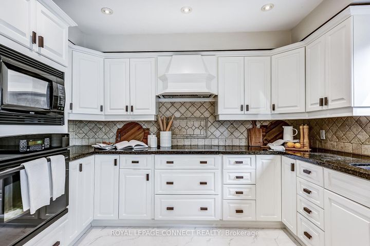 Photo 15 at 545 Charnwood Court, Amberlea, Pickering