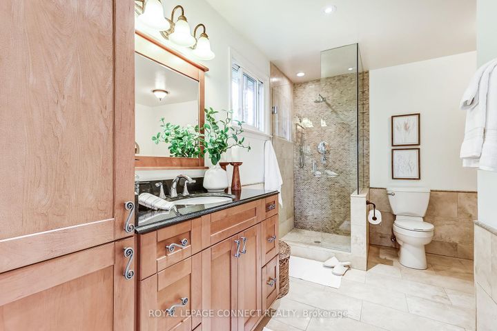 Photo 25 at 545 Charnwood Court, Amberlea, Pickering