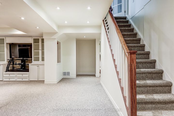 Photo 31 at 545 Charnwood Court, Amberlea, Pickering