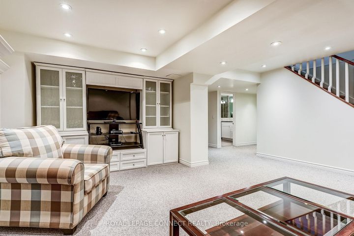 Photo 33 at 545 Charnwood Court, Amberlea, Pickering
