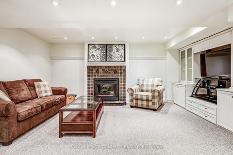 Photo 32 at 545 Charnwood Court, Amberlea, Pickering