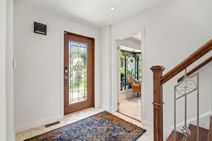 Photo 4 at 50 Skyview Crescent, Henry Farm, Toronto