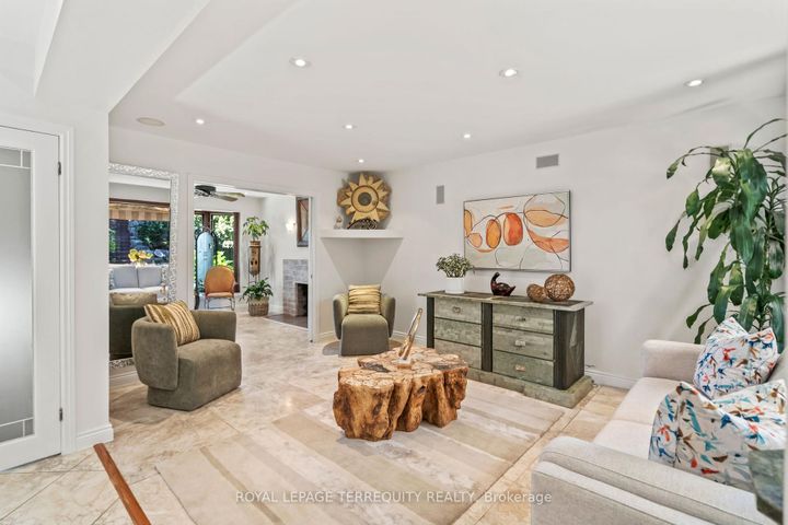 Photo 9 at 50 Skyview Crescent, Henry Farm, Toronto